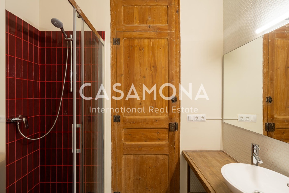 Moderne 3-Zimmer-Wohnung mit Balkon in Gracia Moderne 3-Zimmer-Wohnung mit Balkon in Gracia