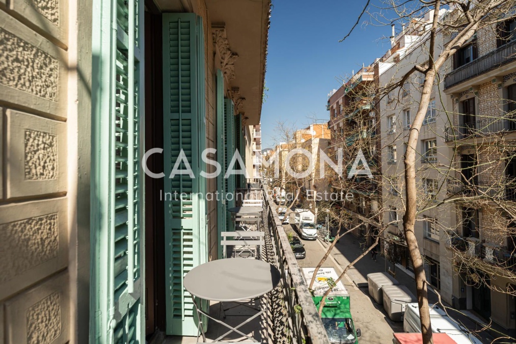 Moderno apartamento de 3 dormitorios con balcones en Gracia Moderno apartamento de 3 dormitorios con balcones en Gracia