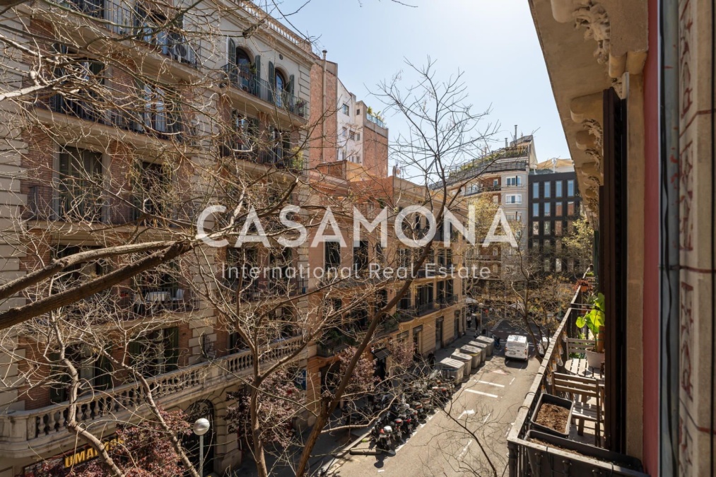 Modern 3 Bedroom Apartment with Balconies in Gracia Modern 3 Bedroom Apartment with Balconies in Gracia
