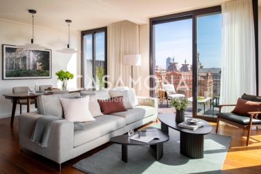Opvallend penthouse-appartement met groot terras en adembenemend uitzicht