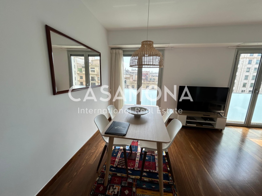 Bright Two Bedroom Apartment with Balconies and Elevator near Passeig de Gracia