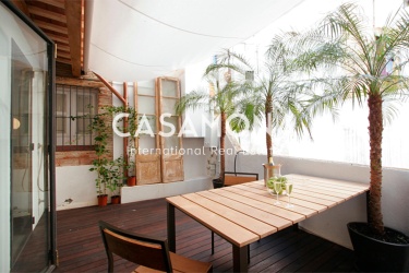 Stilfuld designer Urban Retreat med terrasse i hjertet af det gotiske kvarter