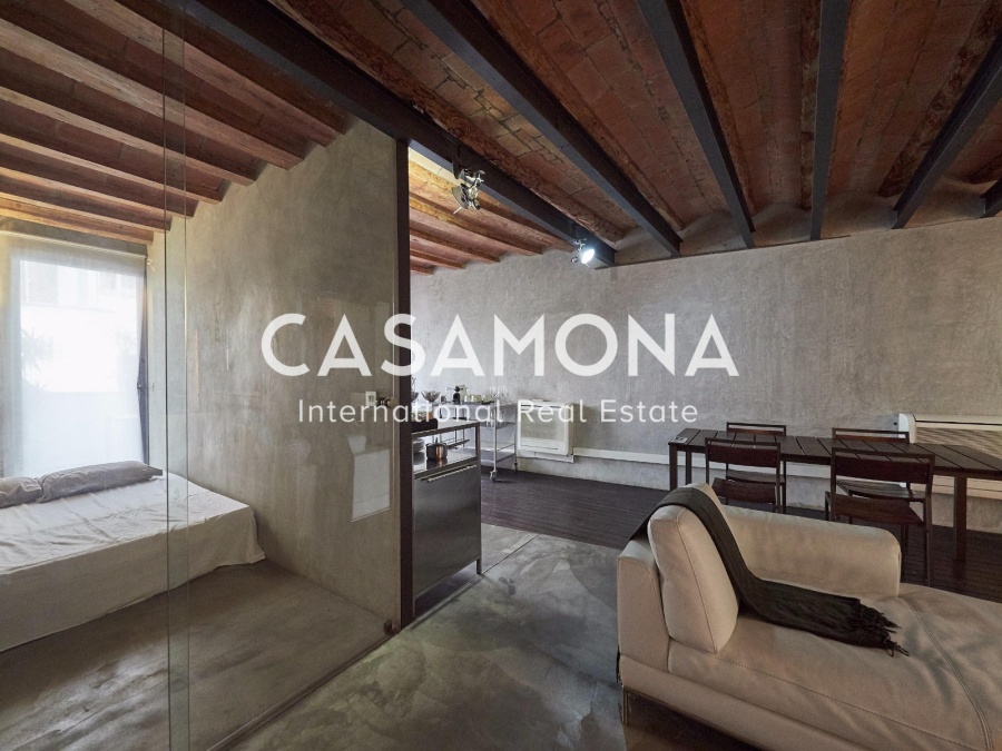 Stylish Designer Urban Retreat with Terrace in the Heart of the Gothic Quarter