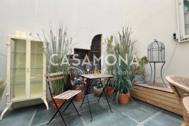 (VENUT) Elegant apartament d'estil català dins d'un palau històric a El Gotico