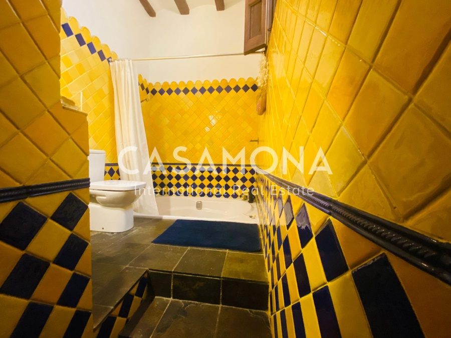 Appartement de style catalan élégant dans un palais historique à El Gotico