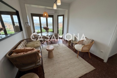 Heldere recent gerenoveerde 3-slaapkamer appartement in La Barceloneta