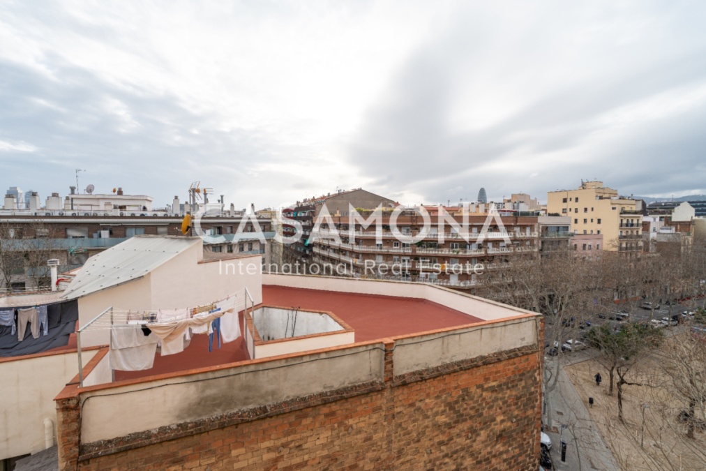 Pis lluminós i totalment reformat de 3 habitacions a Poblenou