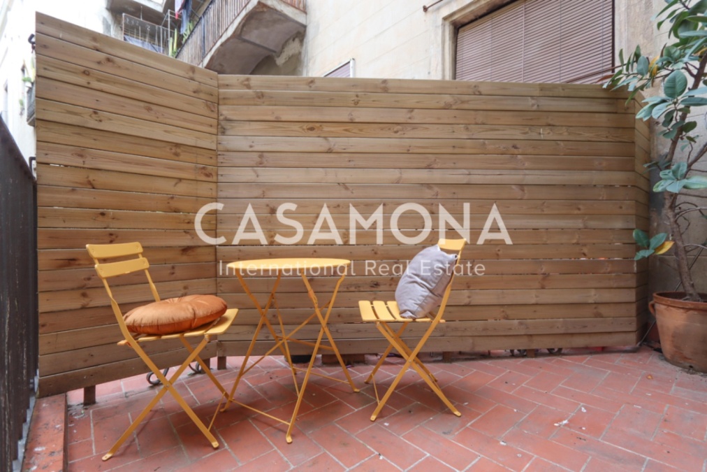 Apartament de Disseny amb 2 Dormitoris al Barri Gòtic amb Sostres Alts i Terrassa Privada Apartament de Disseny amb 2 Dormitoris al Barri Gòtic amb Sostres Alts i Terrassa Privada
