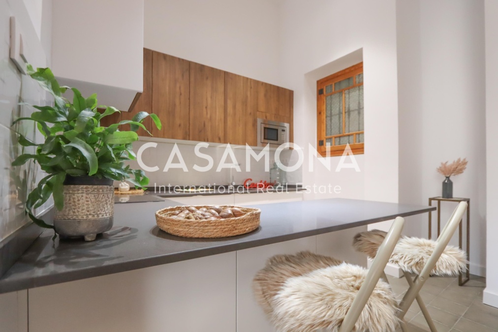 Apartament de Disseny amb 2 Dormitoris al Barri Gòtic amb Sostres Alts i Terrassa Privada Apartament de Disseny amb 2 Dormitoris al Barri Gòtic amb Sostres Alts i Terrassa Privada