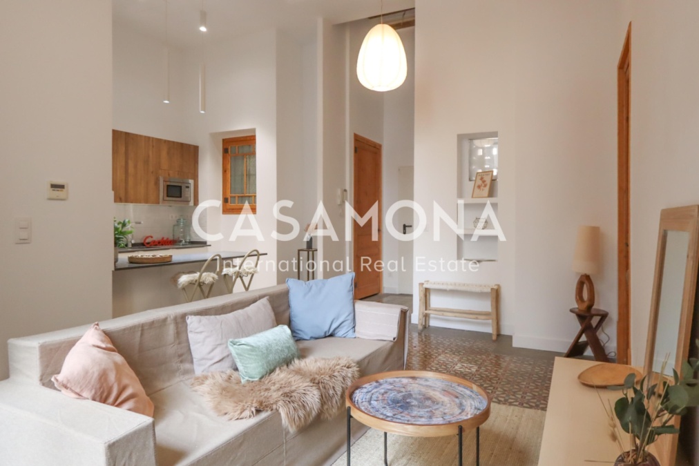 Appartement de Designer de 2 Chambres dans le Quartier Gothique avec Hauts Plafonds et Terrasse Privée Appartement de Designer de 2 Chambres dans le Quartier Gothique avec Hauts Plafonds et Terrasse Privée