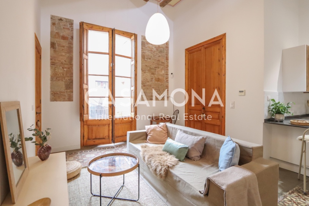 Appartement de Designer de 2 Chambres dans le Quartier Gothique avec Hauts Plafonds et Terrasse Privée Appartement de Designer de 2 Chambres dans le Quartier Gothique avec Hauts Plafonds et Terrasse Privée