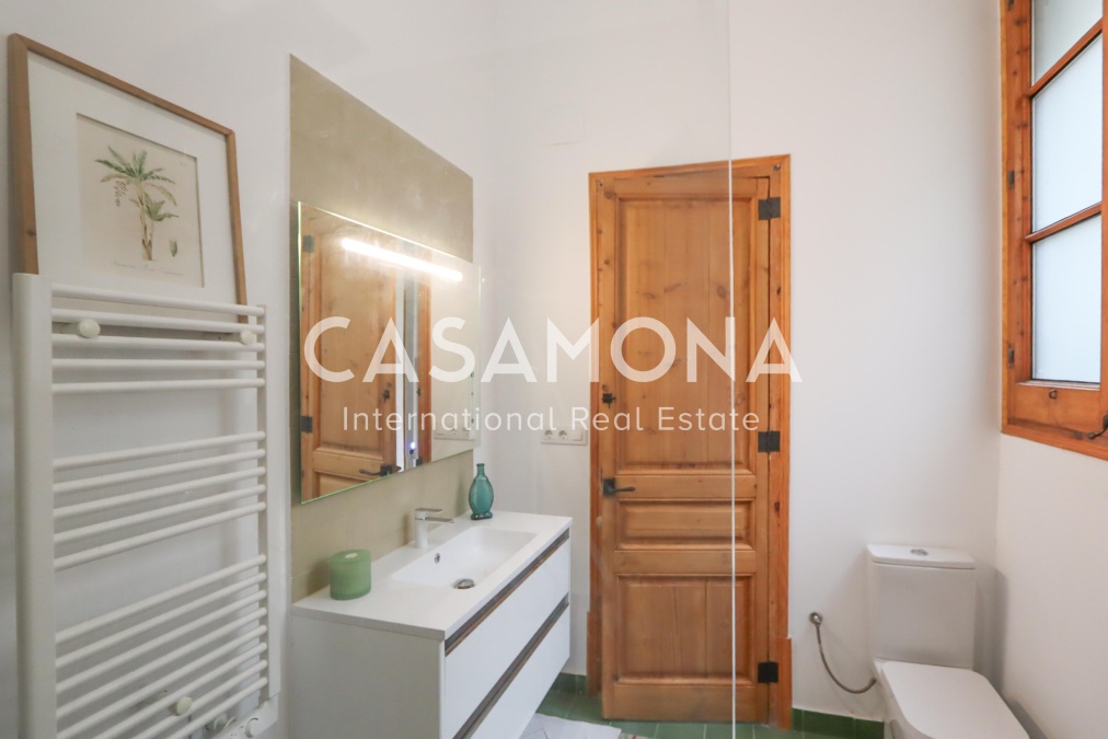 Apartament de Disseny amb 2 Dormitoris al Barri Gòtic amb Sostres Alts i Terrassa Privada Apartament de Disseny amb 2 Dormitoris al Barri Gòtic amb Sostres Alts i Terrassa Privada