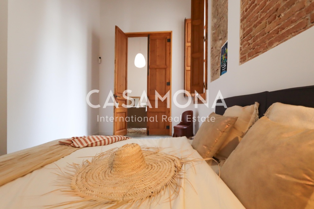 Appartement de Designer de 2 Chambres dans le Quartier Gothique avec Hauts Plafonds et Terrasse Privée Appartement de Designer de 2 Chambres dans le Quartier Gothique avec Hauts Plafonds et Terrasse Privée