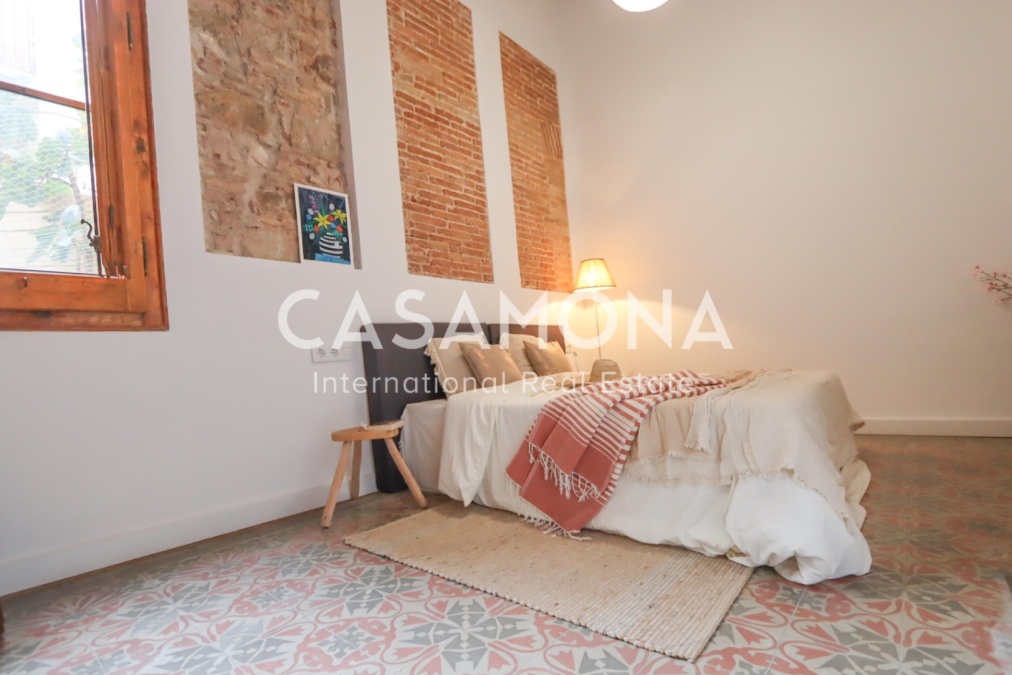 Appartement de Designer de 2 Chambres dans le Quartier Gothique avec Hauts Plafonds et Terrasse Privée Appartement de Designer de 2 Chambres dans le Quartier Gothique avec Hauts Plafonds et Terrasse Privée