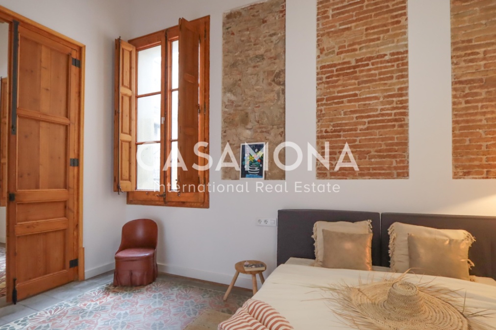 Appartement de Designer de 2 Chambres dans le Quartier Gothique avec Hauts Plafonds et Terrasse Privée Appartement de Designer de 2 Chambres dans le Quartier Gothique avec Hauts Plafonds et Terrasse Privée