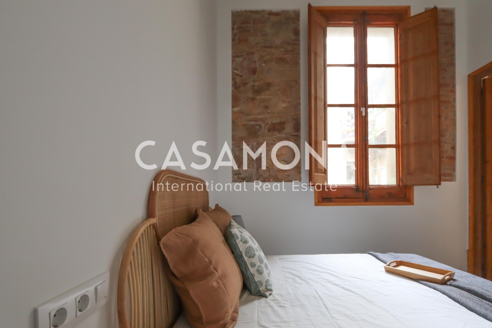 Appartement de Designer de 2 Chambres dans le Quartier Gothique avec Hauts Plafonds et Terrasse Privée Appartement de Designer de 2 Chambres dans le Quartier Gothique avec Hauts Plafonds et Terrasse Privée