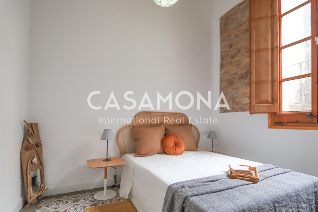 Appartement de Designer de 2 Chambres dans le Quartier Gothique avec Hauts Plafonds et Terrasse Privée Appartement de Designer de 2 Chambres dans le Quartier Gothique avec Hauts Plafonds et Terrasse Privée