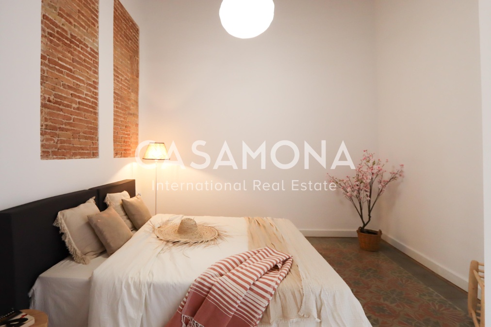 Appartement de Designer de 2 Chambres dans le Quartier Gothique avec Hauts Plafonds et Terrasse Privée Appartement de Designer de 2 Chambres dans le Quartier Gothique avec Hauts Plafonds et Terrasse Privée