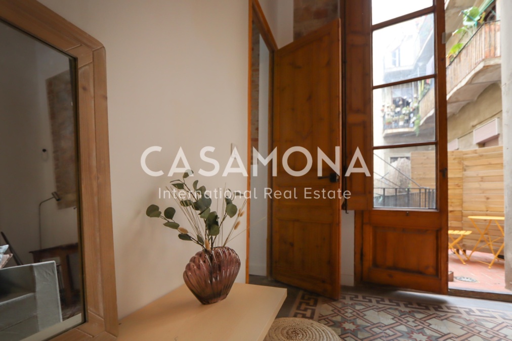 Designapartment mit 2 Schlafzimmern im Gotischen Viertel mit Hohen Decken und Privater Terrasse Designapartment mit 2 Schlafzimmern im Gotischen Viertel mit Hohen Decken und Privater Terrasse