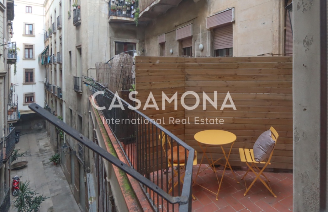 Apartament de Disseny amb 2 Dormitoris al Barri Gòtic amb Sostres Alts i Terrassa Privada Apartament de Disseny amb 2 Dormitoris al Barri Gòtic amb Sostres Alts i Terrassa Privada