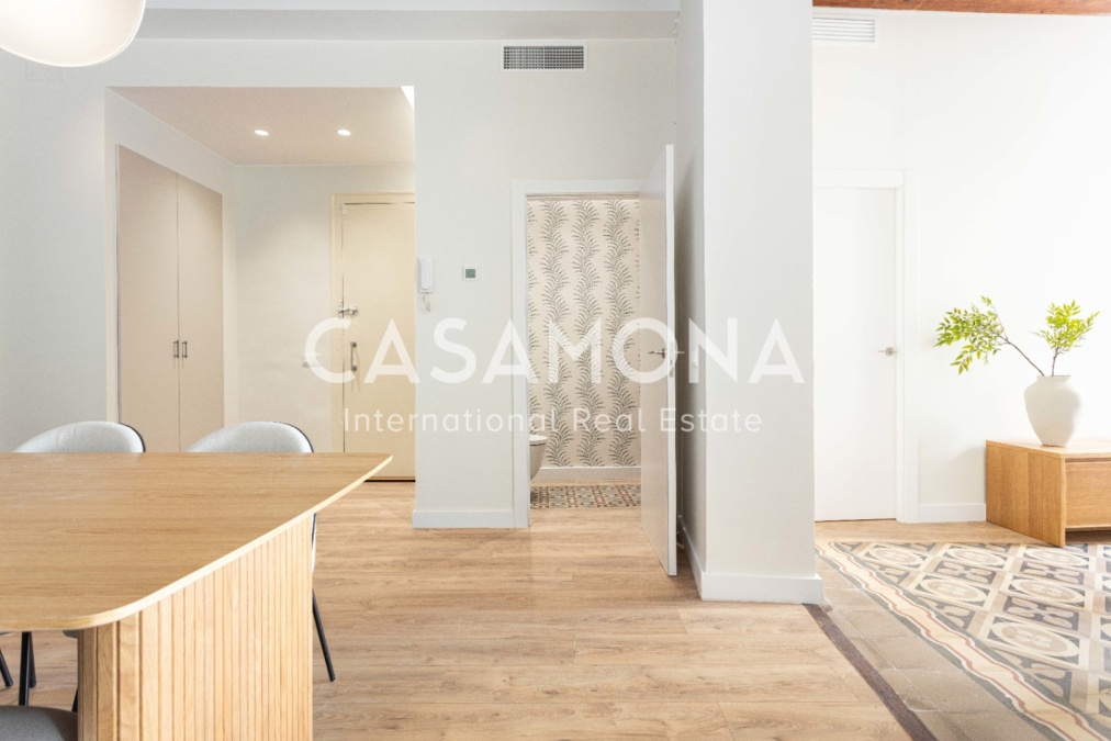 (VENUT) Apartament de 3 Dormitoris Recentment Renovado amb Elements Catalans Tradicionals a El Born
