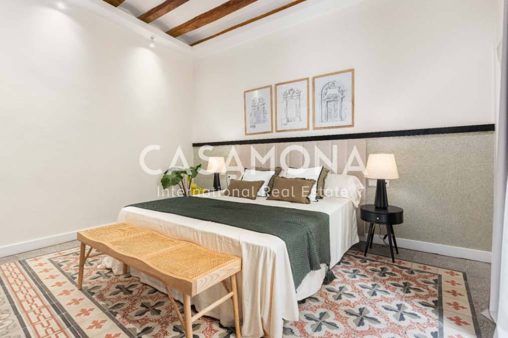 (VENDU) Appartement de 3 Chambres Entièrement Rénové avec Éléments Catalans Traditionnels à El Born (VENDU) Appartement de 3 Chambres Entièrement Rénové avec Éléments Catalans Traditionnels à El Born