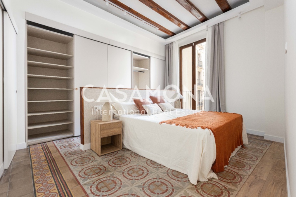 (VENUT) Apartament de 3 Dormitoris Recentment Renovado amb Elements Catalans Tradicionals a El Born