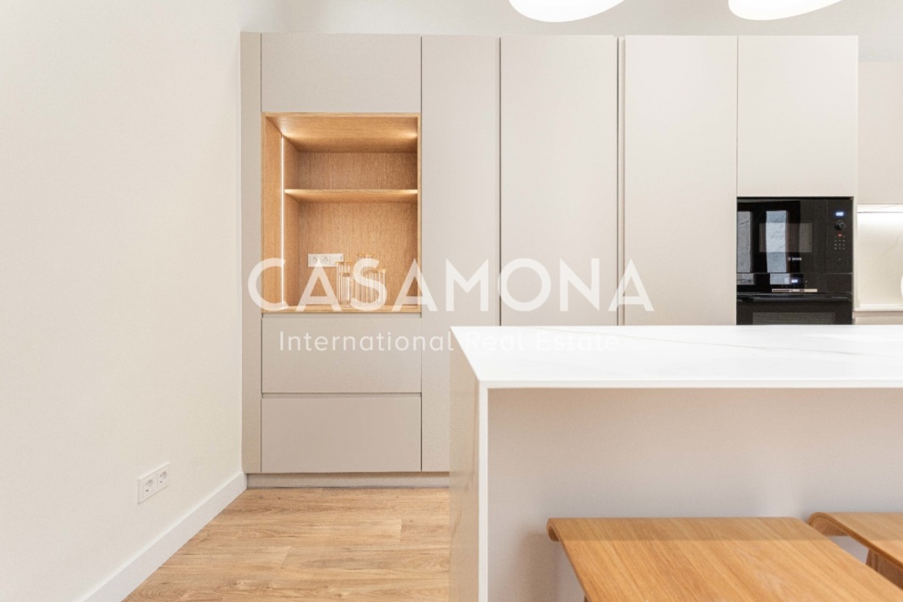 (VENUT) Apartament de 3 Dormitoris Recentment Renovado amb Elements Catalans Tradicionals a El Born