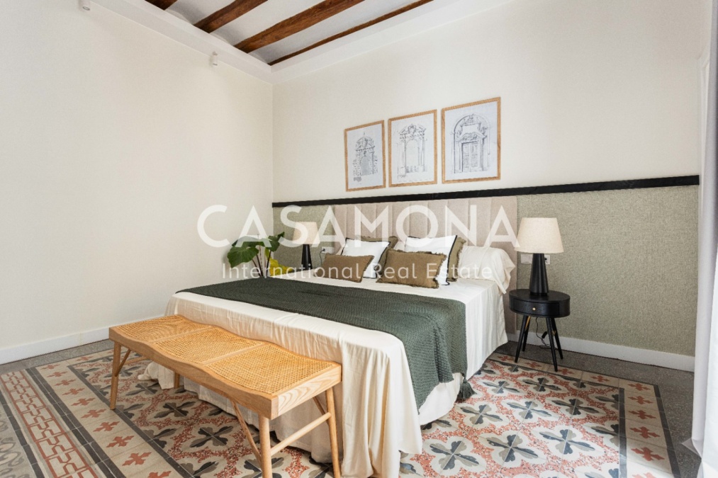 (VENDU) Appartement de 3 Chambres Entièrement Rénové avec Éléments Catalans Traditionnels à El Born (VENDU) Appartement de 3 Chambres Entièrement Rénové avec Éléments Catalans Traditionnels à El Born