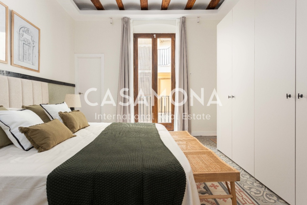 (VENDU) Appartement de 3 Chambres Entièrement Rénové avec Éléments Catalans Traditionnels à El Born (VENDU) Appartement de 3 Chambres Entièrement Rénové avec Éléments Catalans Traditionnels à El Born