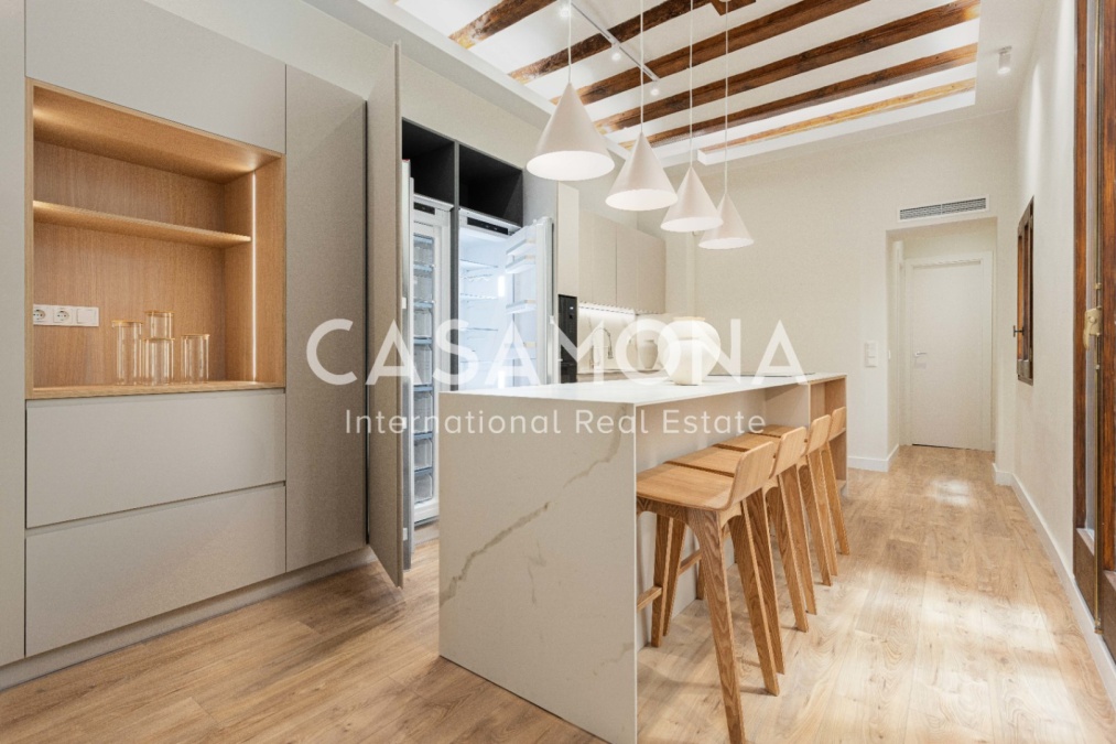 (VENUT) Apartament de 3 Dormitoris Recentment Renovado amb Elements Catalans Tradicionals a El Born