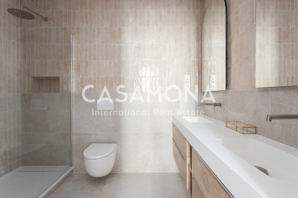 (VENDU) Appartement de 3 Chambres Entièrement Rénové avec Éléments Catalans Traditionnels à El Born (VENDU) Appartement de 3 Chambres Entièrement Rénové avec Éléments Catalans Traditionnels à El Born