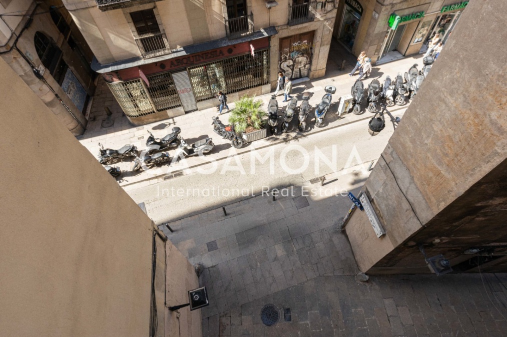 (VENDU) Appartement de 3 Chambres Entièrement Rénové avec Éléments Catalans Traditionnels à El Born (VENDU) Appartement de 3 Chambres Entièrement Rénové avec Éléments Catalans Traditionnels à El Born