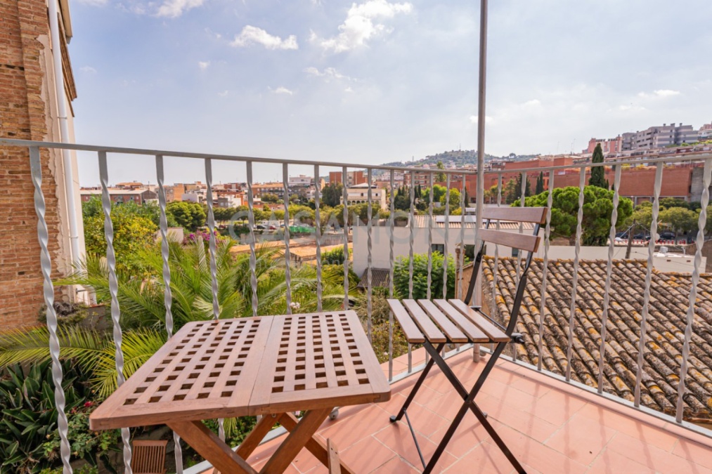 Exceptional Fully Renovated Villa With A Terrace In Horta