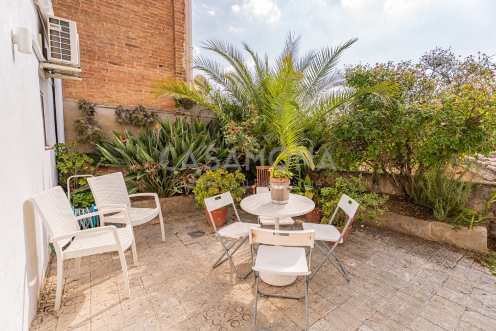 Exceptional Fully Renovated Villa With A Terrace In Horta