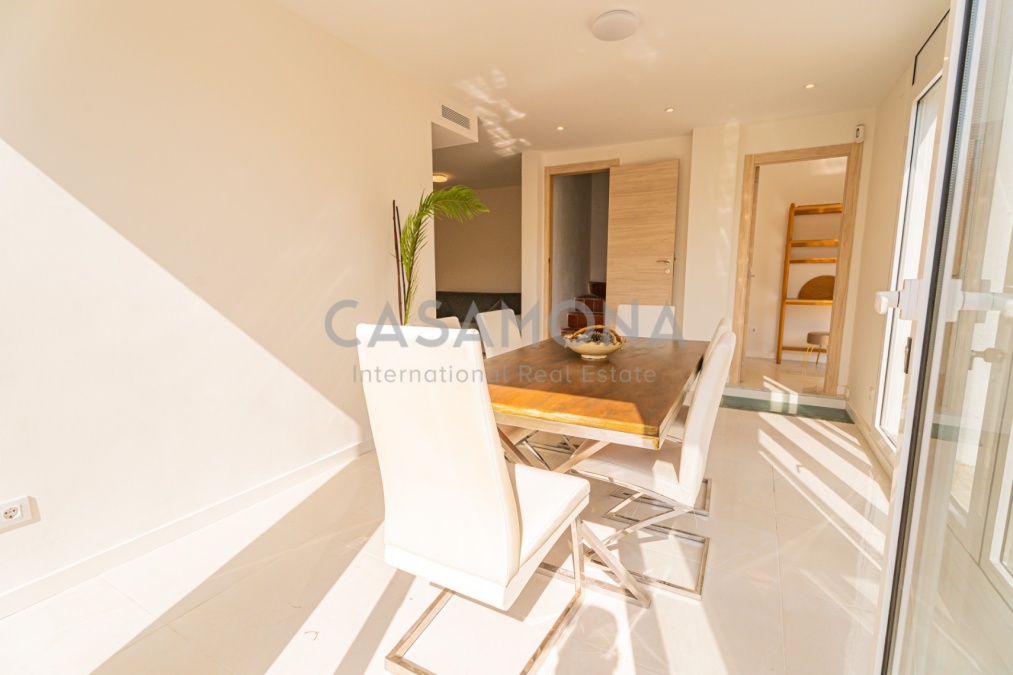 Exceptional Fully Renovated Villa With A Terrace In Horta