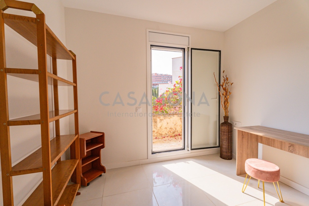 Außergewöhnliche komplett renovierte Villa mit einer Terrasse in Horta Außergewöhnliche komplett renovierte Villa mit einer Terrasse in Horta