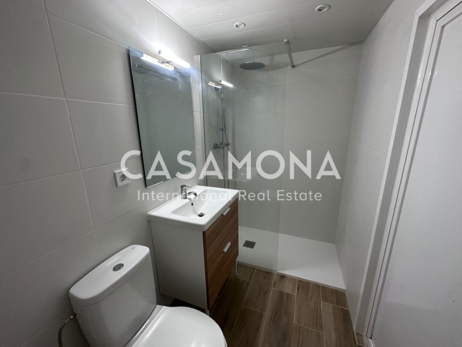 (SOLD) Stunning Penthouse with Private Terrace (SOLD) Stunning Penthouse with Private Terrace
