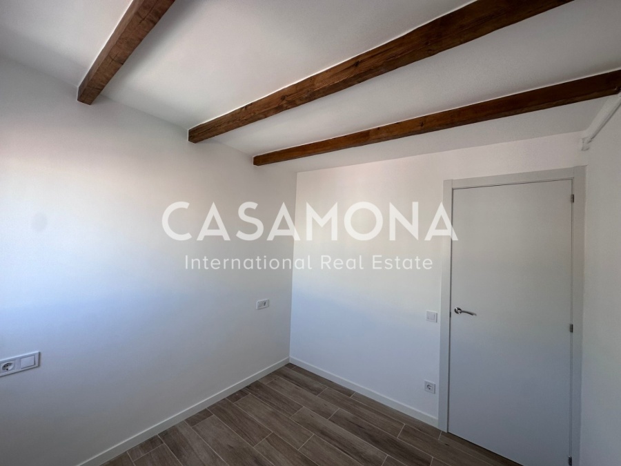 (SOLD) Stunning Penthouse with Private Terrace (SOLD) Stunning Penthouse with Private Terrace