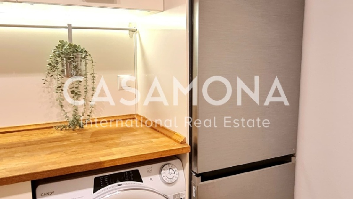 Elegant, Fully Renovated 2-Bedroom Apartment with Large Balcony in Exclusive Sarrià-Sant Gervasi