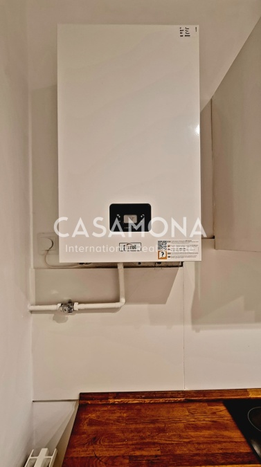 Elegant, Fully Renovated 2-Bedroom Apartment with Large Balcony in Exclusive Sarrià-Sant Gervasi