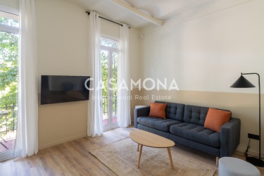 Appartement entièrement rénové de 2 chambres et 2 salles de bain à Poblenou avec un balcon Appartement entièrement rénové de 2 chambres et 2 salles de bain à Poblenou avec un balcon