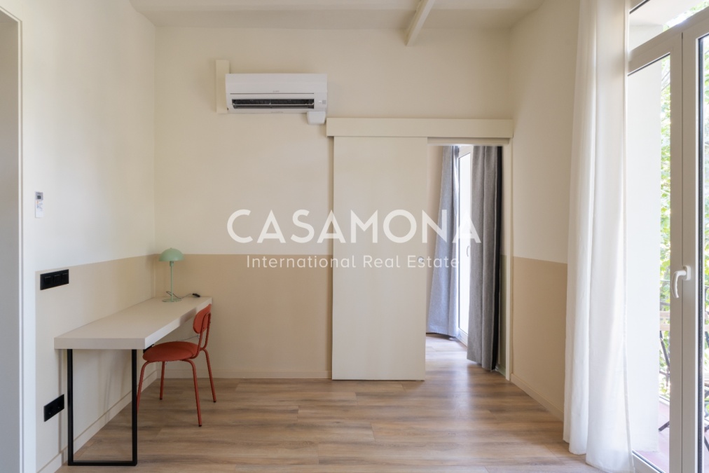 Appartement entièrement rénové de 2 chambres et 2 salles de bain à Poblenou avec un balcon Appartement entièrement rénové de 2 chambres et 2 salles de bain à Poblenou avec un balcon