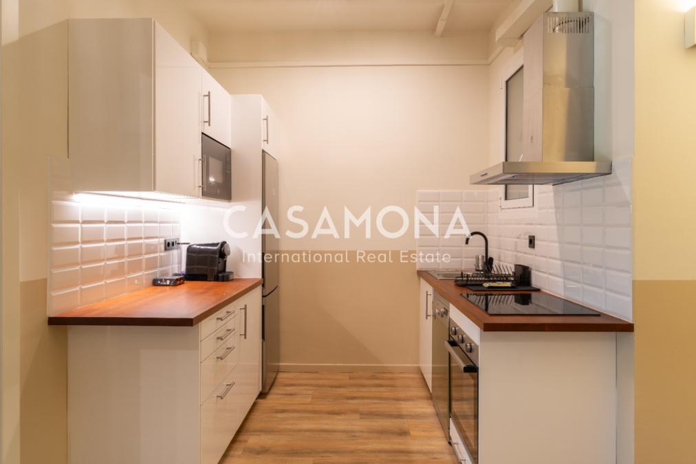 Fully renovated 2 bedroom 2 bathroom flat in Poblenou with a balcony Fully renovated 2 bedroom 2 bathroom flat in Poblenou with a balcony