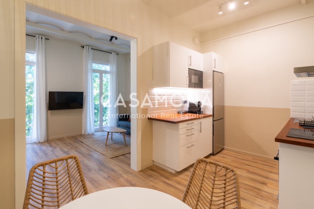 Piso totalmente reformado de 2 dormitorios y 2 baños en Poblenou con balcón Piso totalmente reformado de 2 dormitorios y 2 baños en Poblenou con balcón