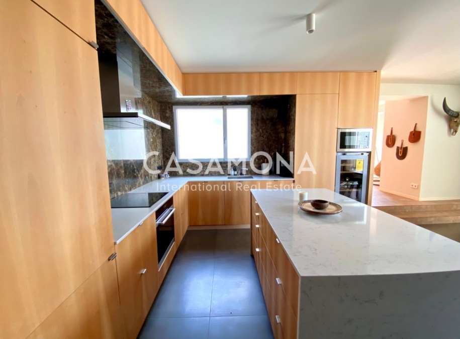 (SOLD) Pis de luxe de 3 habitacions amb terrassa privada a tocar de Via Laietana (SOLD) Pis de luxe de 3 habitacions amb terrassa privada a tocar de Via Laietana