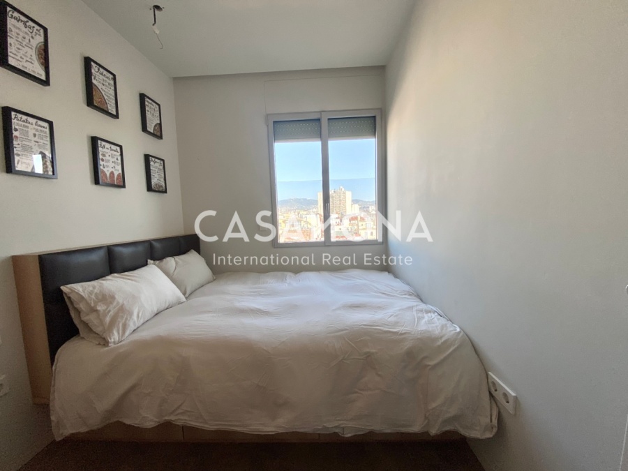 (SOLD) Luxurious 3-Bedroom Apartment with a Private Terrace next to Via Laietana 