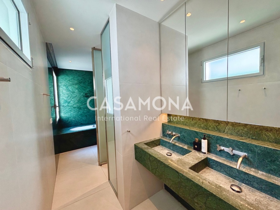 (SOLD) Appartement Haut de Gamme de 3 chambres avec un terrasse privée près de Via Laietana (SOLD) Appartement Haut de Gamme de 3 chambres avec un terrasse privée près de Via Laietana
