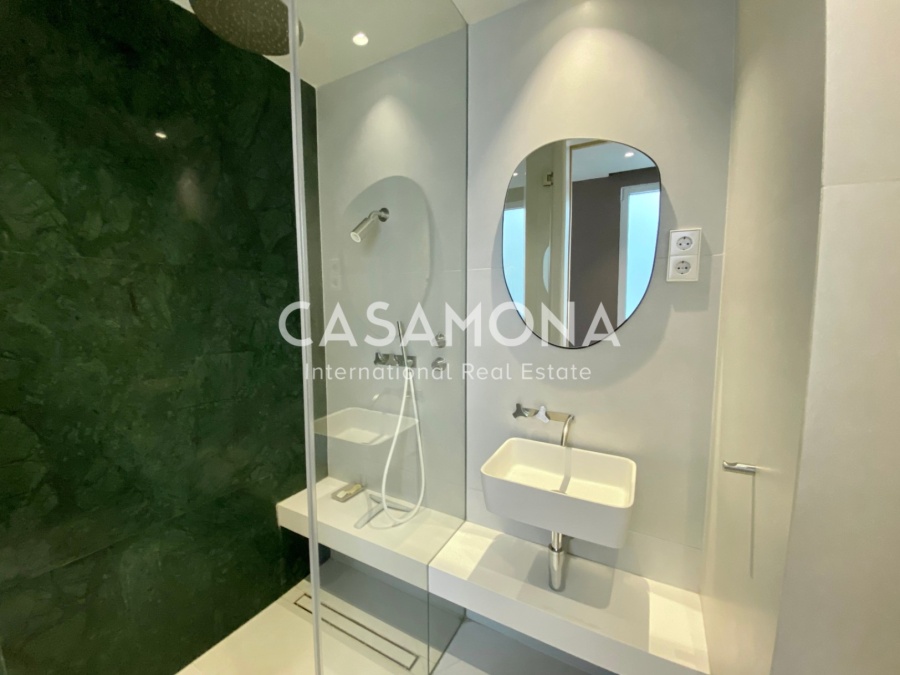 (SOLD) Luxurious 3-Bedroom Apartment with a Private Terrace next to Via Laietana 