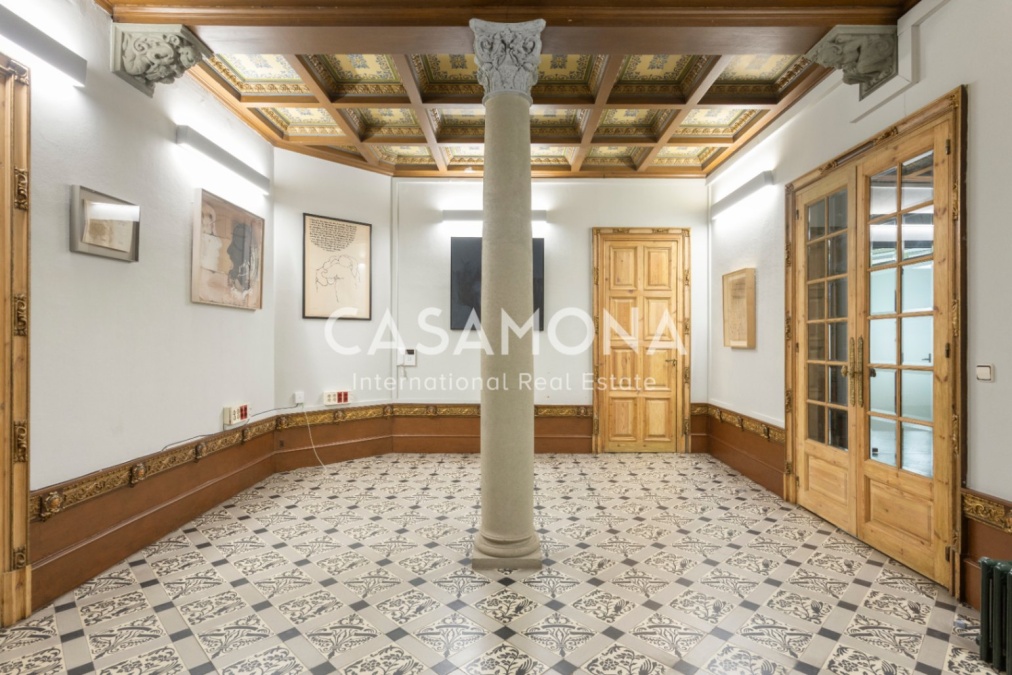 (VENUT) Pis lluminós de 5 habitacions amb detalls modernistes originals al cor de l’Eixample (VENUT) Pis lluminós de 5 habitacions amb detalls modernistes originals al cor de l’Eixample